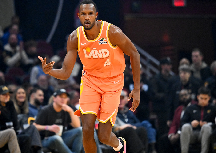 骑士113-109战胜活塞 球员评价：3人优秀，6人及格